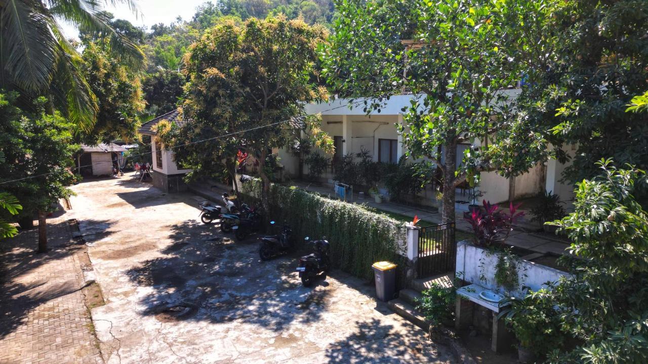 Rasti 2 Homestay Kuta  Exterior photo